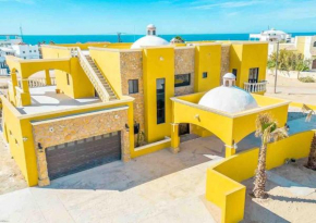 La Casa Frida 5 bedroom Villa by the beach
